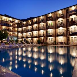 Garden Park Beldibi Hotel，位于贝尔迪比的酒店