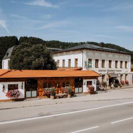 Gasthof Hummel Hotel,位于Stammham的酒店