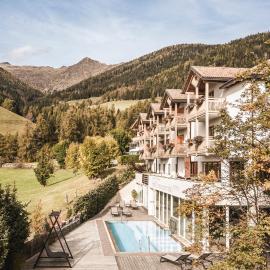 Hotel & Spa Sonnenparadies by Falkensteiner，位于特伦托的酒店