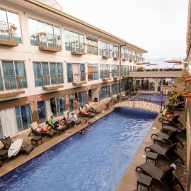 Beachfront Hotel Tramonto，位于雅科的酒店