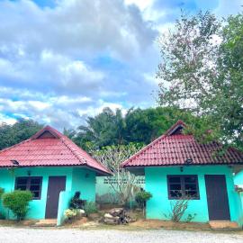 Thungtako Resort,位于Ban Samnak Pling的酒店
