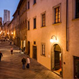 L'Antico Pozzo Boutique Historic Hotel in San Gimignano，位于圣吉米纳诺的酒店