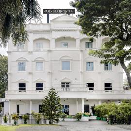 Hotel Narendra Central,位于Mūvattupula的酒店