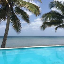 Bravo Beach Hotel，位于别克斯的酒店