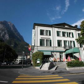 Hotel Post Glarnerhof，位于格拉鲁斯的酒店