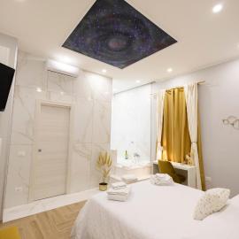 Enchanting Suites Salerno，位于萨莱诺的酒店