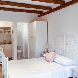 Malamo Home Studios, Lambi Beach，位于兰皮的酒店