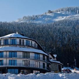 Aparthotel Czarna Perła - Czarna Góra Resort, Sun & Snow，位于西恩纳的酒店