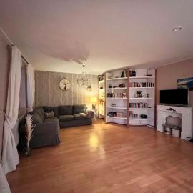 Chiemsee-Hafen_Gemütliche Wohnung am Chiemsee，位于希明格的酒店