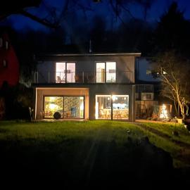Ferienhaus Waldbaden im Nationalpark Eifel- am Bach，位于施莱登的酒店