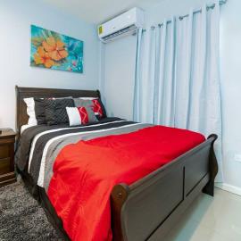 Hibiscus Cottage (Mercy's Place)，位于Buckleys的酒店