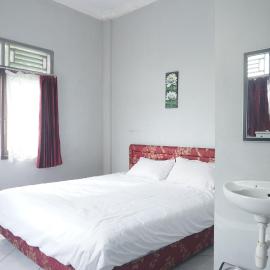 Hotel O Guest House Zidan 21，位于Tana Paser的酒店