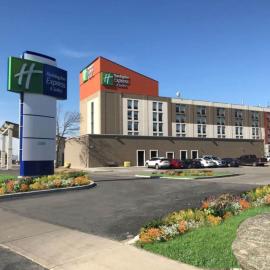 Holiday Inn Express & Suites Toronto Airport West by IHG，位于米西索加的酒店