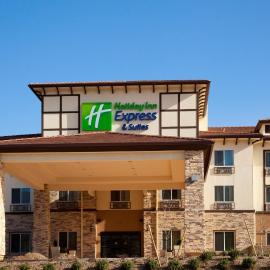 Holiday Inn Express & Suites Frazier Park by IHG，位于Lebec的酒店