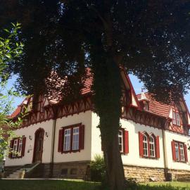 Gästehaus "Unsere Stadtvilla" Hechingen，位于黑欣根的酒店