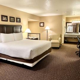 Best Western Country Inn，位于福图纳的酒店