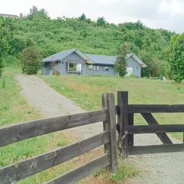 Casa con excelentes 2 habitaciones 1 Doble Matrimonial y otra 2 camas indiv con vista al volcán, Puerto Varas，位于延基韦的酒店