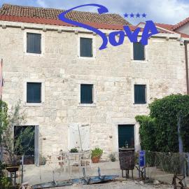 Apartmani Pelješac Sova，位于斯瑞瑟尔的酒店