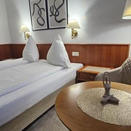 Hotel Garni Vierjahreszeiten，位于巴特司塔福斯坦的酒店