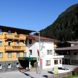 Hotel Garni Forelle，位于图克斯的酒店