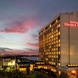 Hilton Garden Inn San Francisco/Oakland Bay Bridge，位于埃默里维尔的酒店