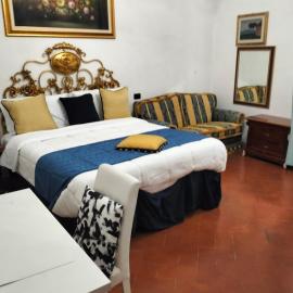 PALACE COMFORT INN，位于比萨的酒店