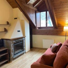 Apartamento dúplex en Benasque，位于Anciles的酒店