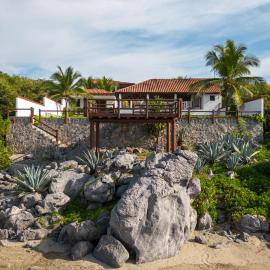 Refugio de piedra - Troncones