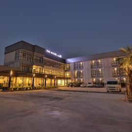 โรงแรม เดอะโมเดล การ์เด้น,位于Yasothon的酒店