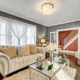 Charming Connecticut Retreat Near Museums & Hiking，位于沃特伯里的酒店