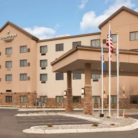 Country Inn & Suites by Radisson, Bemidji, MN，位于伯米吉的酒店