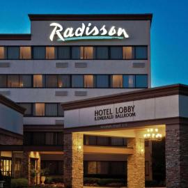 Radisson Hotel Freehold，位于弗里霍尔德的酒店