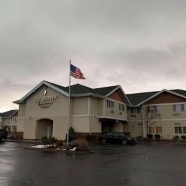 Country Inn & Suites by Radisson, Bend, OR,位于本德的酒店