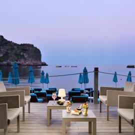 La Plage Resort，位于陶尔米纳的酒店