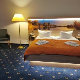 Hotel am Wariner See,位于华法林的酒店
