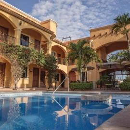 Hacienda Suites Loreto，位于洛雷托的酒店