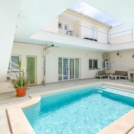 YourHouse Villa Marian，位于穆罗的酒店