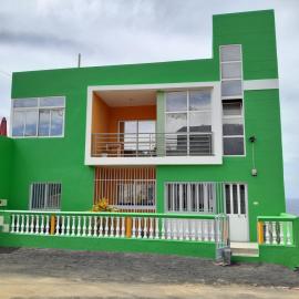 chez albino guest house，位于圣菲利佩的酒店