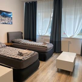 Holiday Apartments Essen - Free Parking - WiFi - Kitchen，位于Essen的酒店
