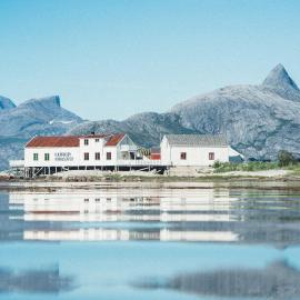 Kjerringøy Rorbusenter，位于波多的酒店