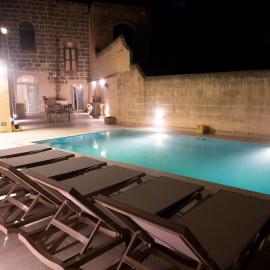 SurWig Vacation Townhouse，位于Kerċem的酒店