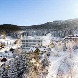 Aparthotel Biała Perła - Czarna Góra Resort, Sun & Snow，位于西恩纳的酒店