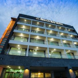 Breeze Bay Hotel，位于西归浦市的酒店