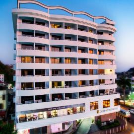 Gold Crest Hotel,位于姆万扎的酒店