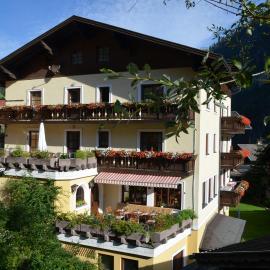 Landhotel Almrösl im Großarltal，位于Hüttschlag的酒店