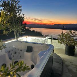 Appartement Duplex Rosas avec terrasse magnifique jacuzzi vue mer