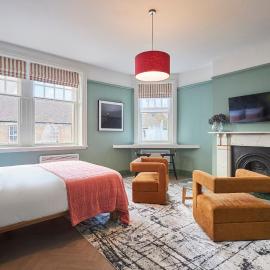 Arlington House Hotel - Self Check-In Suites，位于伍勒的酒店