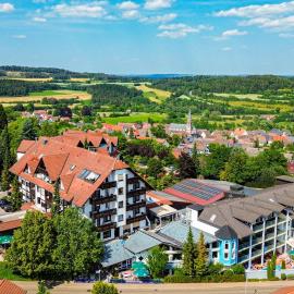 Vital- und Wellnesshotel Albblick，位于瓦尔达塔尔的酒店
