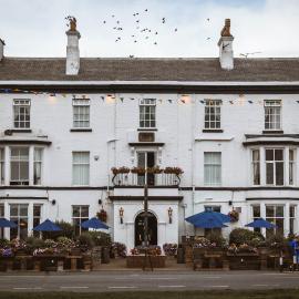 The Queens Hotel，位于莱瑟姆-圣安妮的酒店