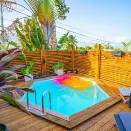 Au cœur du papillon piscine privée，位于戈亚夫的酒店